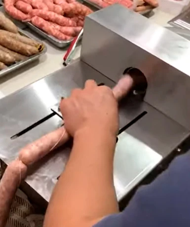 Перекрутчик сосисок и колбас Roal Meat HR-350