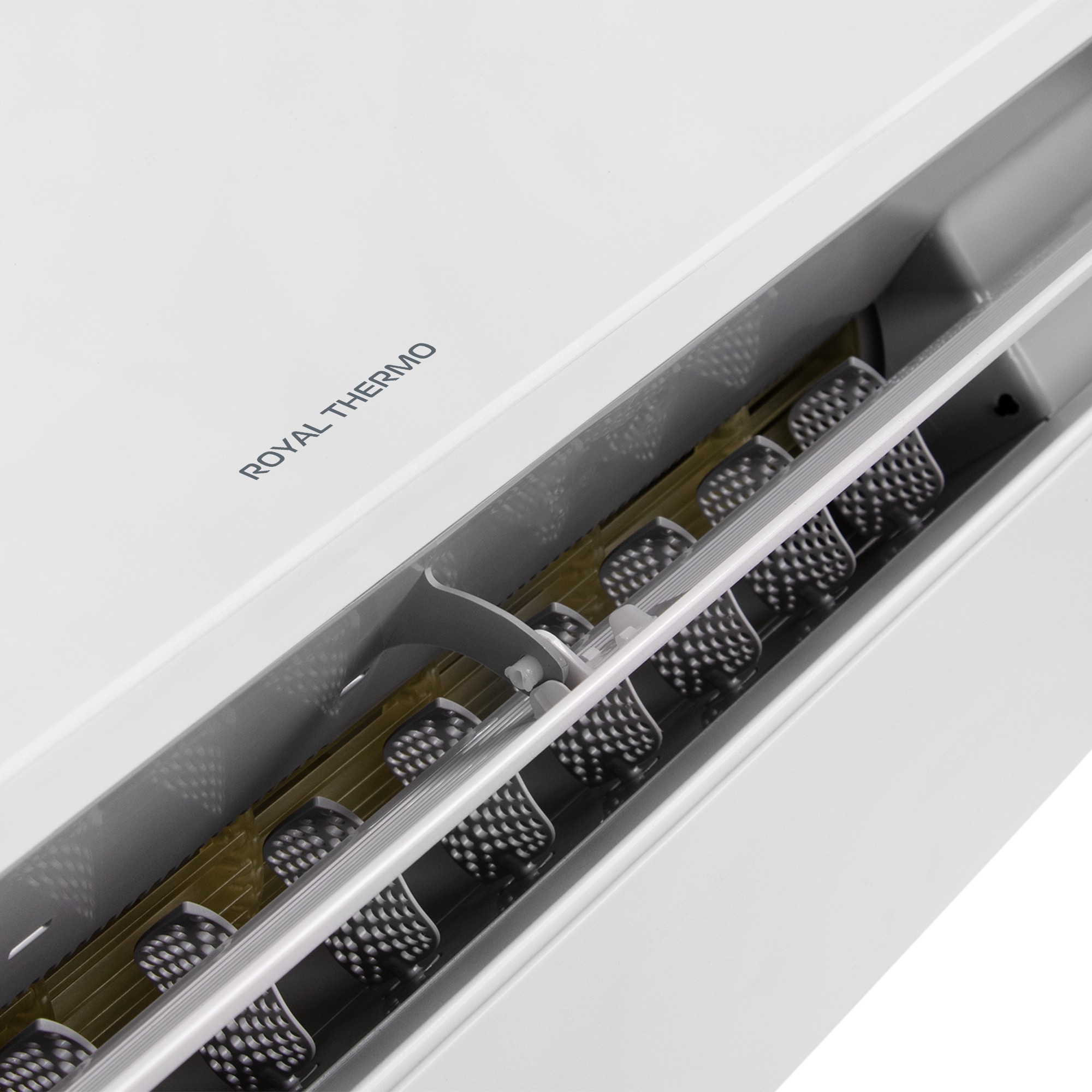 Мульти сплит-система инвертор. типа Royal thermo RTFMI/in-18HN8/white (блок внутр)