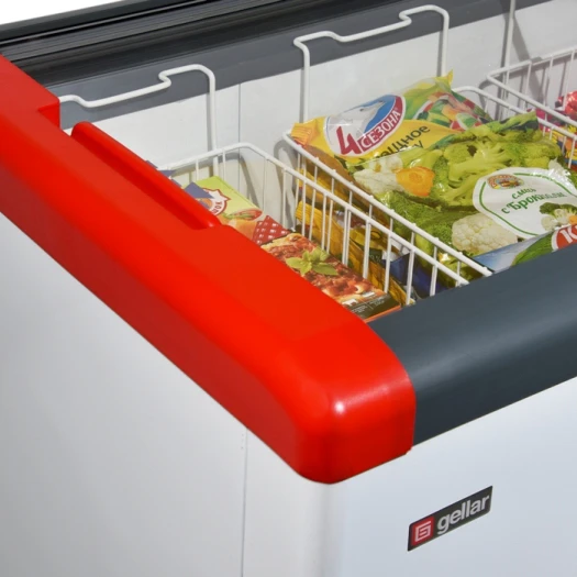 Морозильный ларь Gellar FG 700 C красный