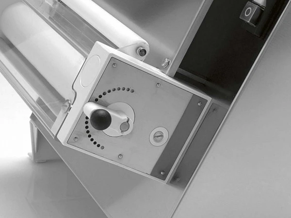 Тестораскаточная машина для пиццы Fama FSPM 200 (L 40H)