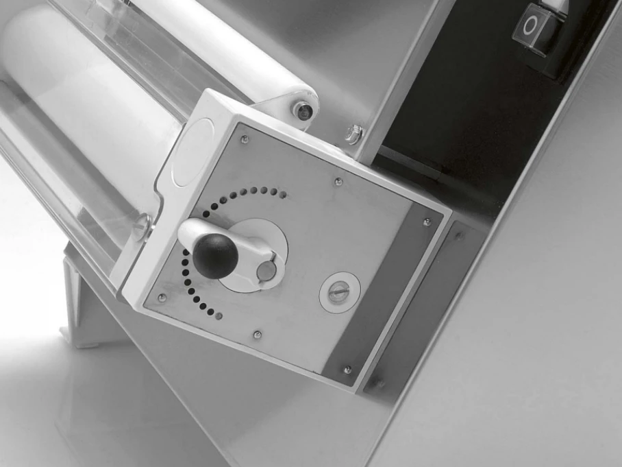 Тестораскаточная машина для пиццы Fama FSPM 100 (L 30H)