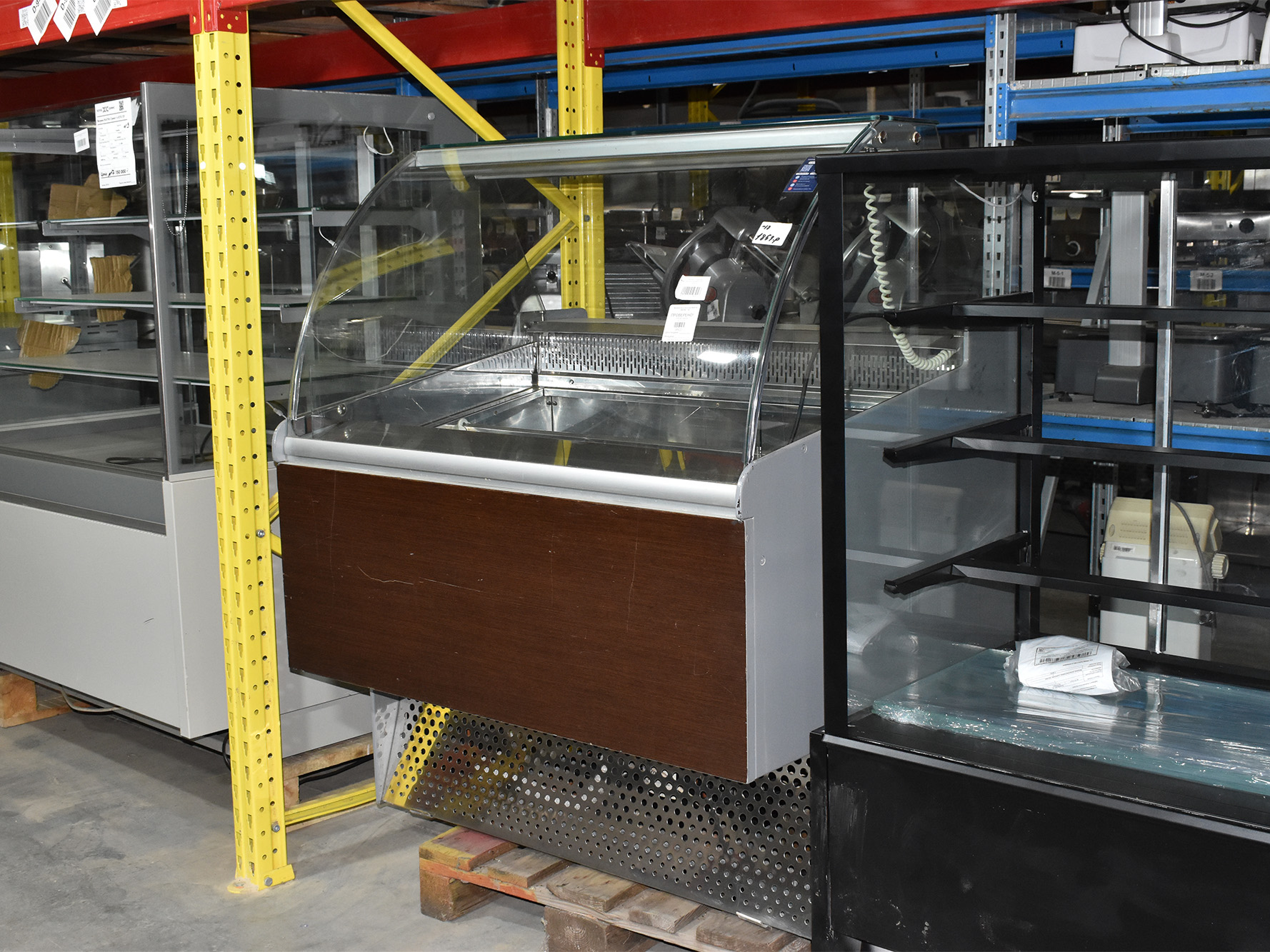 Витрина холодильная среднетемпературная Bastia Umbra TC SEC SK 80 б/у